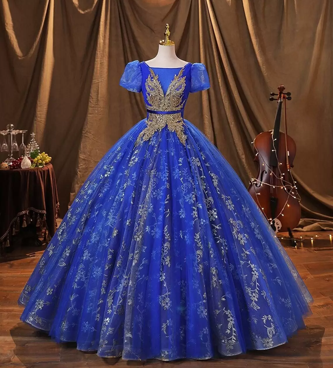 Vintage Classic Glitter Tulle Royal Blue Short Sleeve Quinceanera Dress